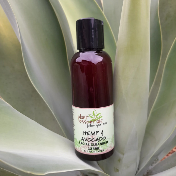 Plant Essentials-Hemp & Avocado Facial Cleanser 125ML